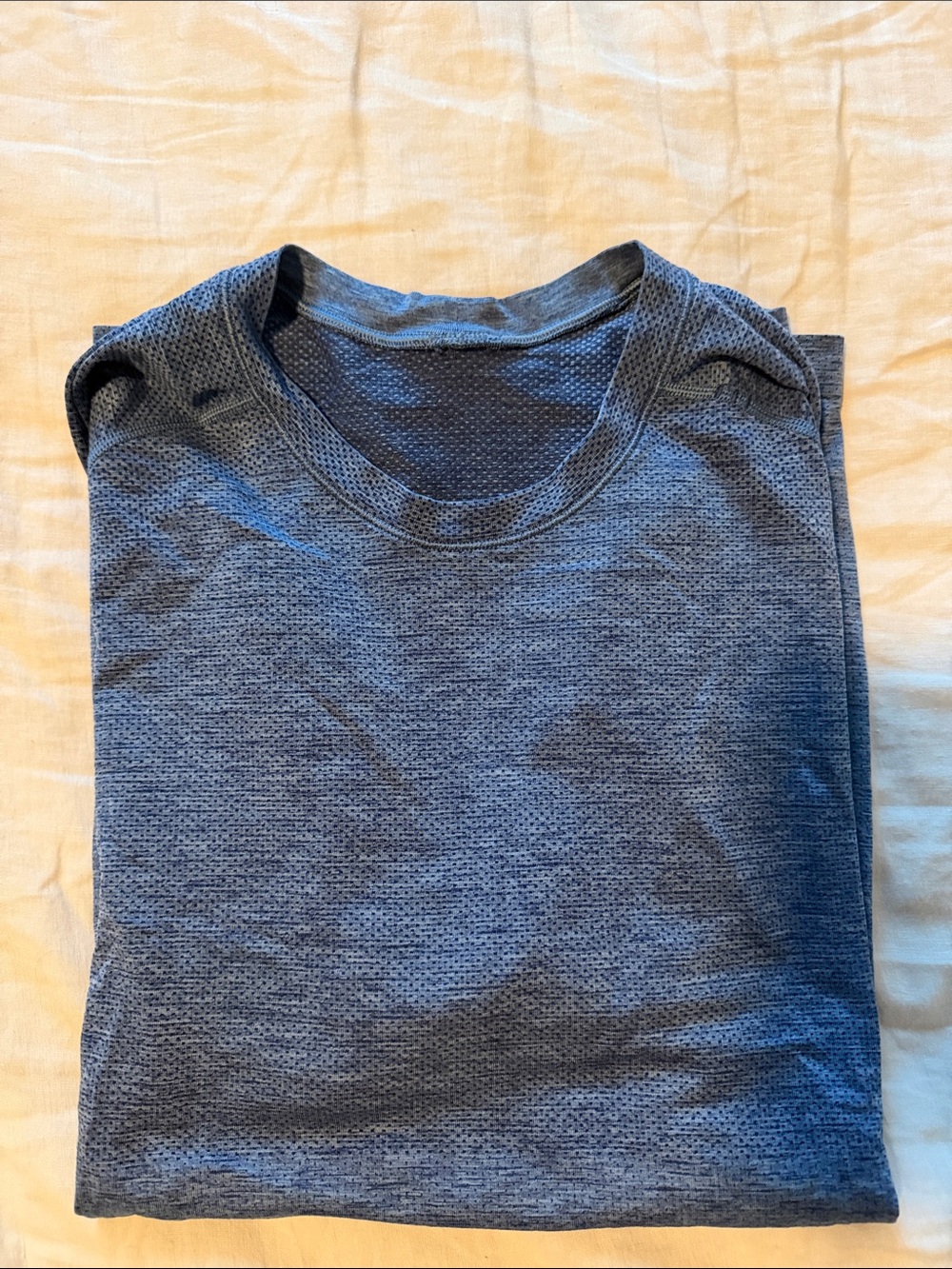 lululemon athletica Men's Short Sleeve Tech Tee in Heathered Blue